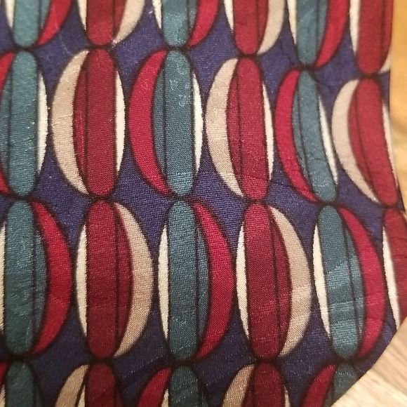 100% Pure Silk Multicolored Valentino Pietro Geometric Print Tie Wine Green Blue - Picture 4 of 7